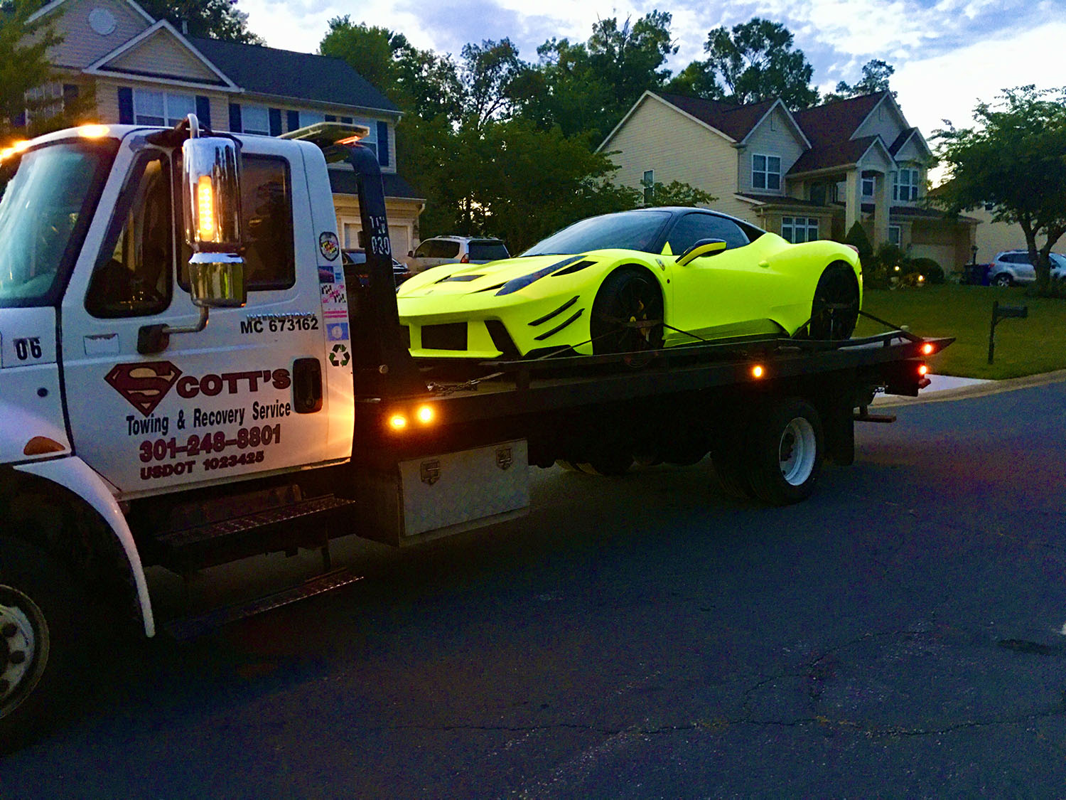 Scotts Towing Reccovery Service - flatbed towing